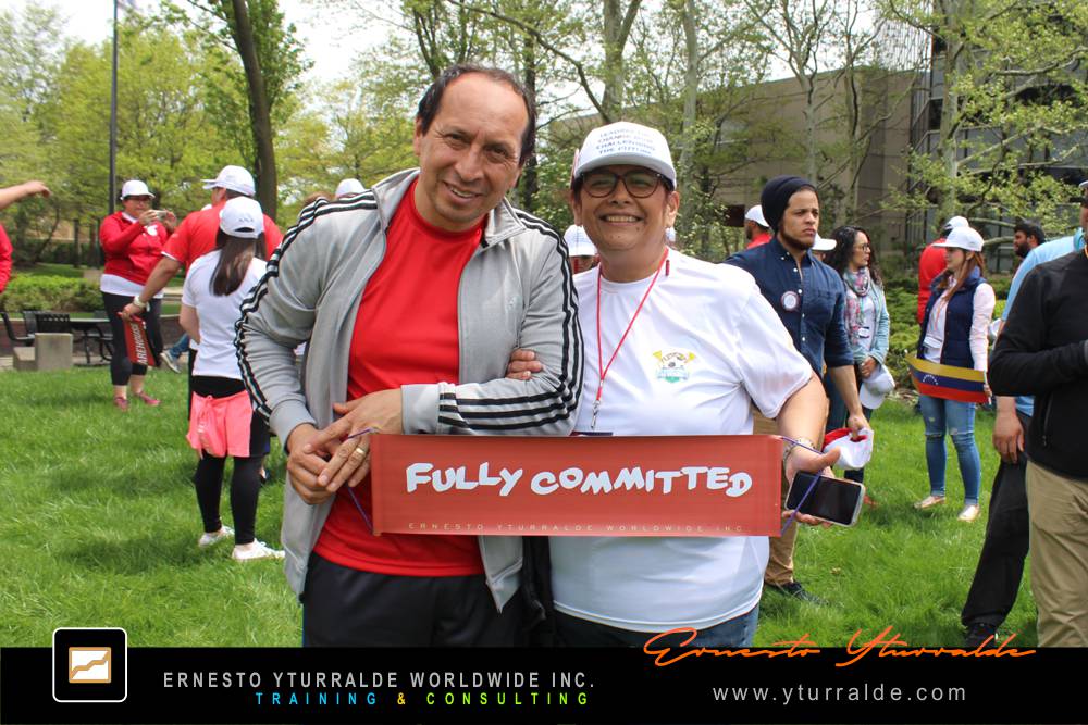 Team Building LATAM con dinámicas vivenciales que desarrollan habilidades blandas en equipos empresariales