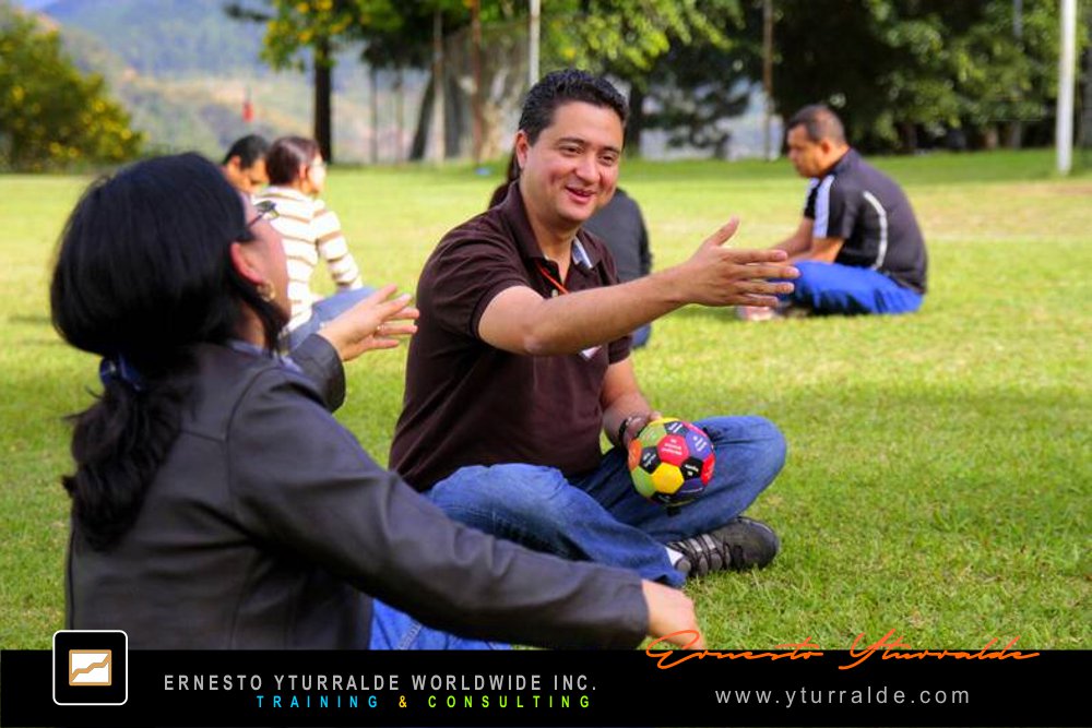 Team Building LATAM con retos de integración diseñados para fomentar la resiliencia grupal
