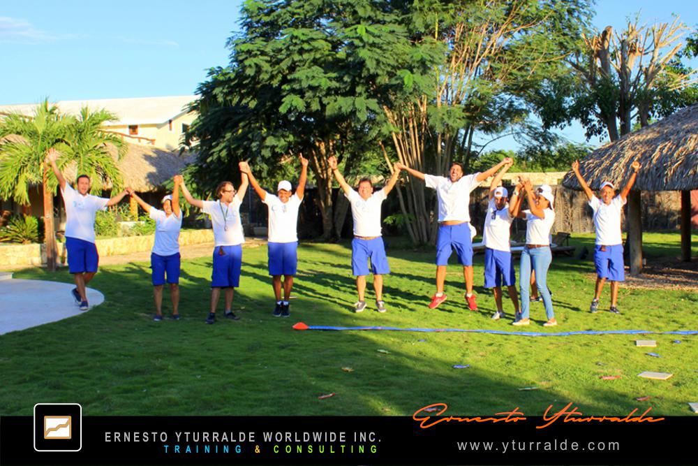 Team Building LATAM con ejercicios colaborativos orientados al fortalecimiento del liderazgo