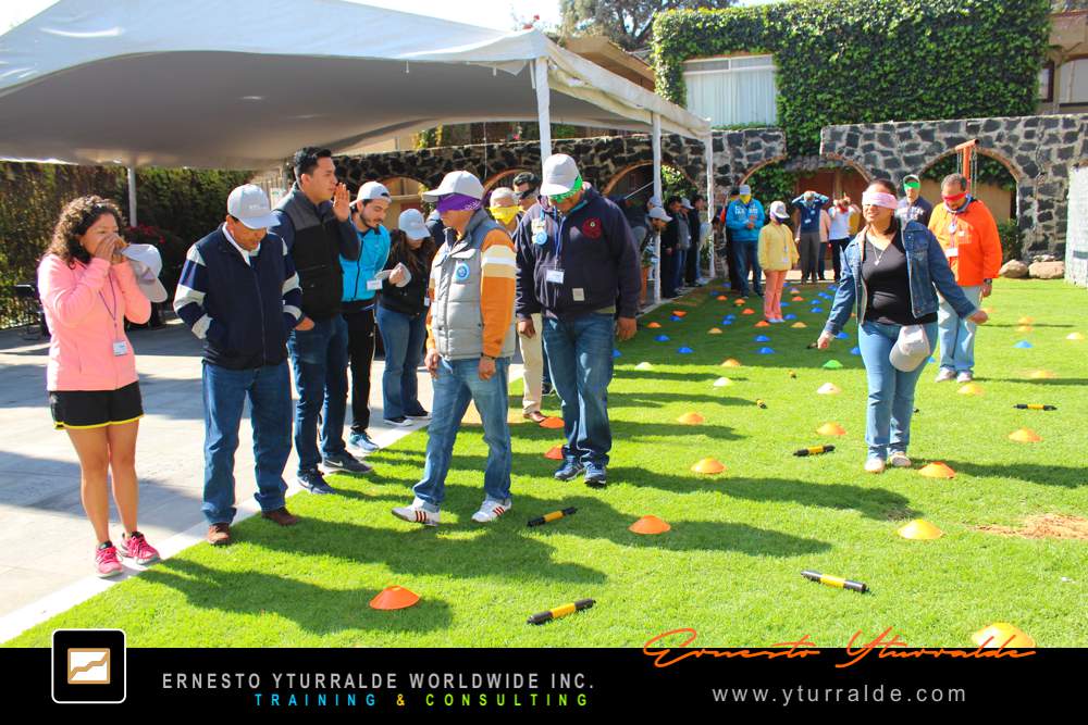 Team Building LATAM con dinámicas experienciales que fortalecen el sentido de equipo