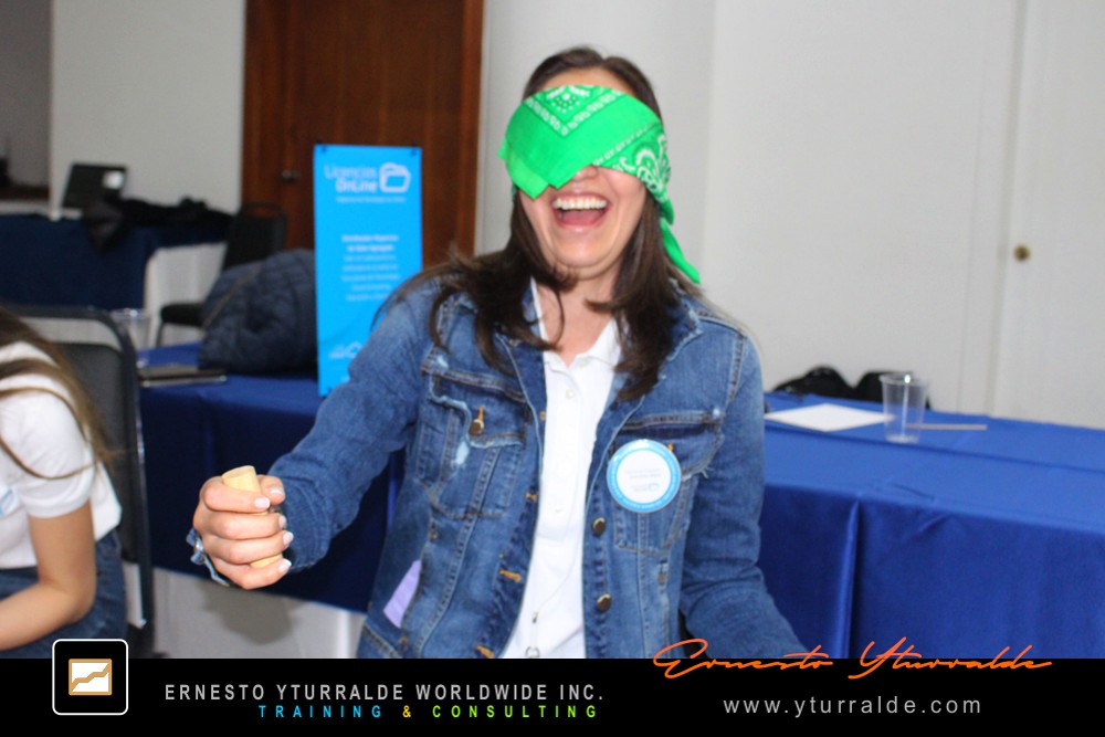 Team Building LATAM con dinámicas participativas que promueven la empatía y la confianza