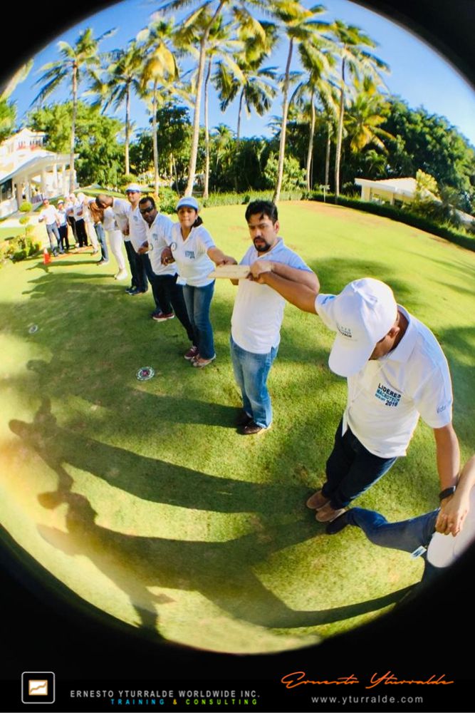 Team Building corporativo para el desarrollo de equipos de alto rendimiento en LATAM